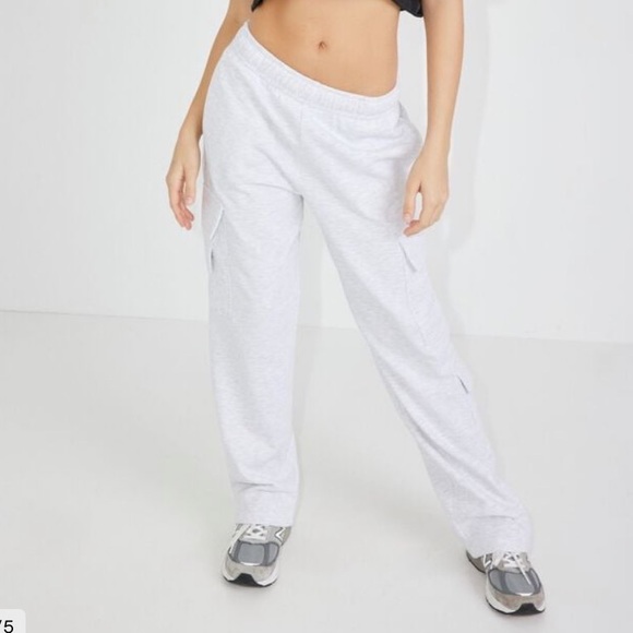 Fleece Cargo sweatpants - Picture 2 of 4